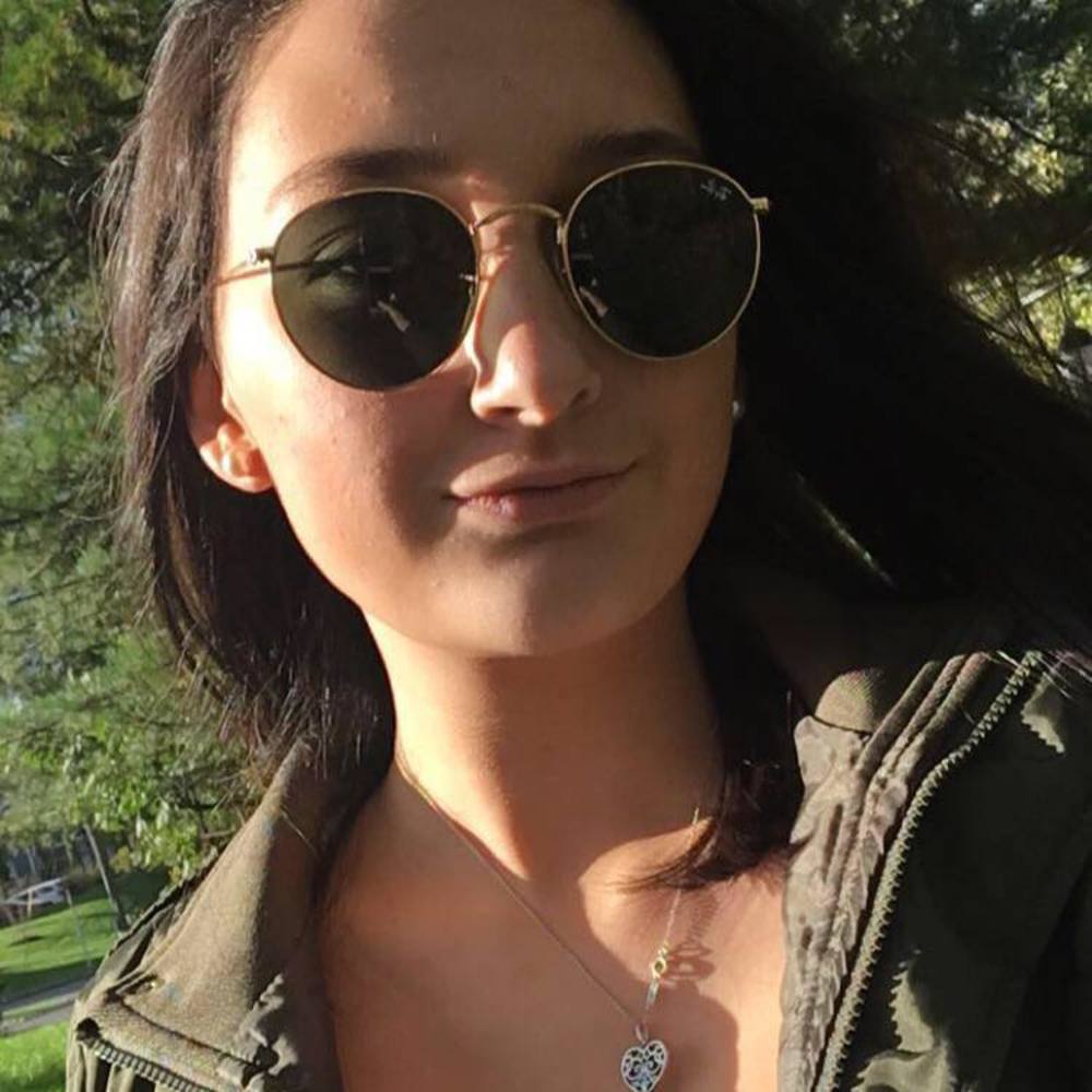 Meet your Posher, Nicole